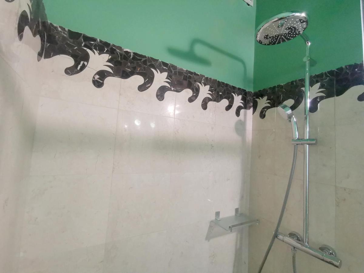 Speciale Tarshito Guesthouse باري المظهر الخارجي الصورة