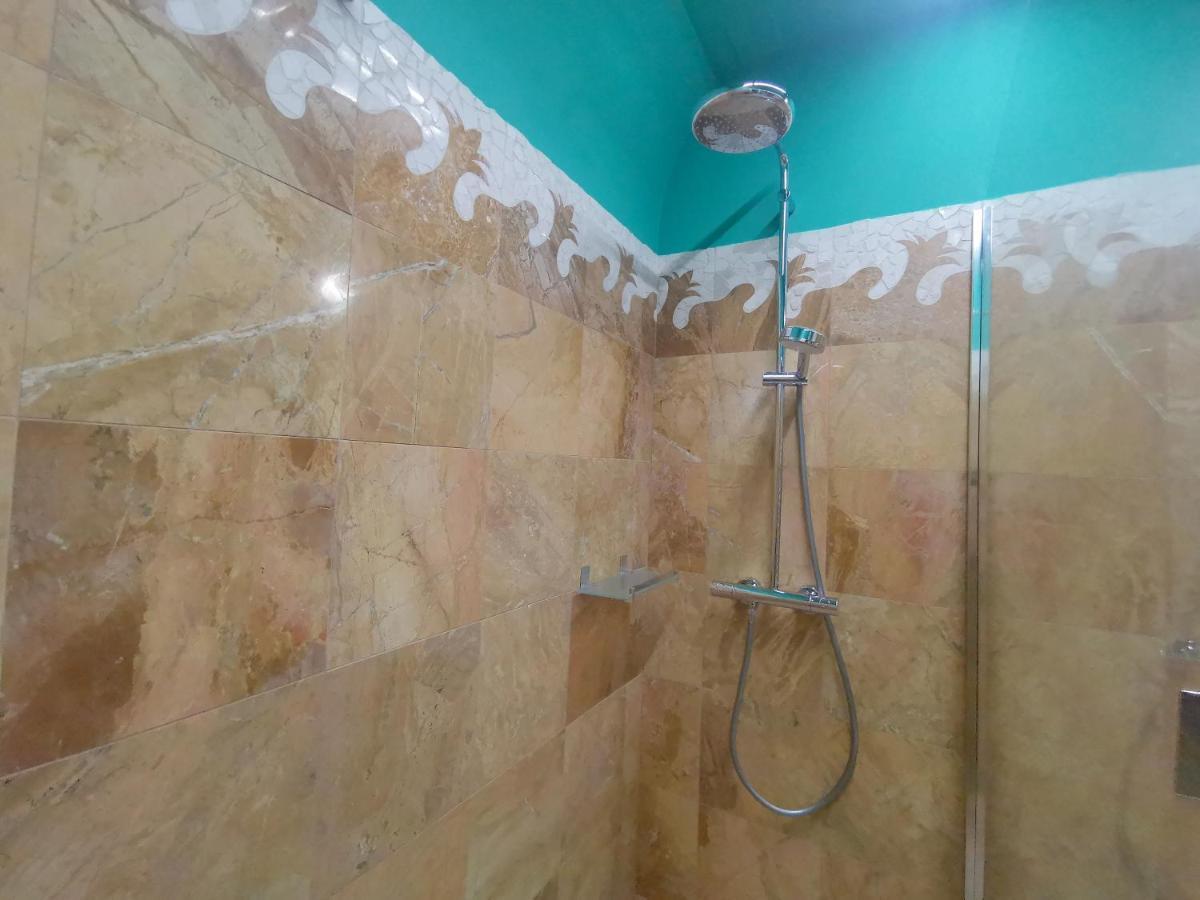 Speciale Tarshito Guesthouse باري المظهر الخارجي الصورة